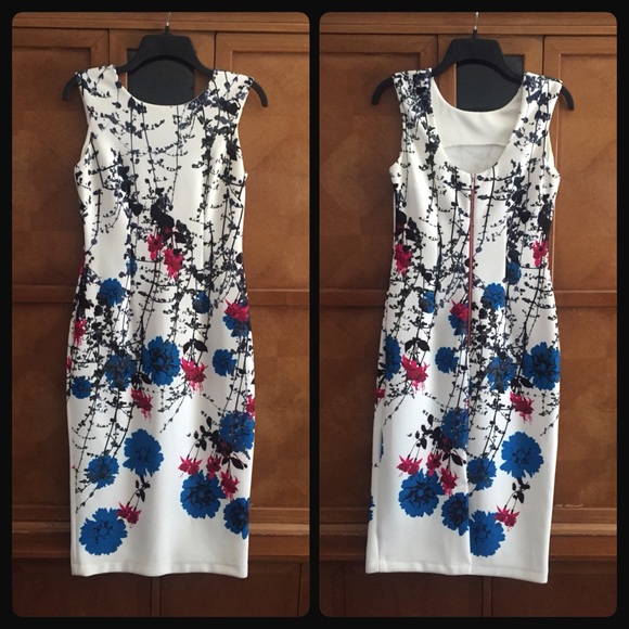 Dresses & Skirts - Floral Dress